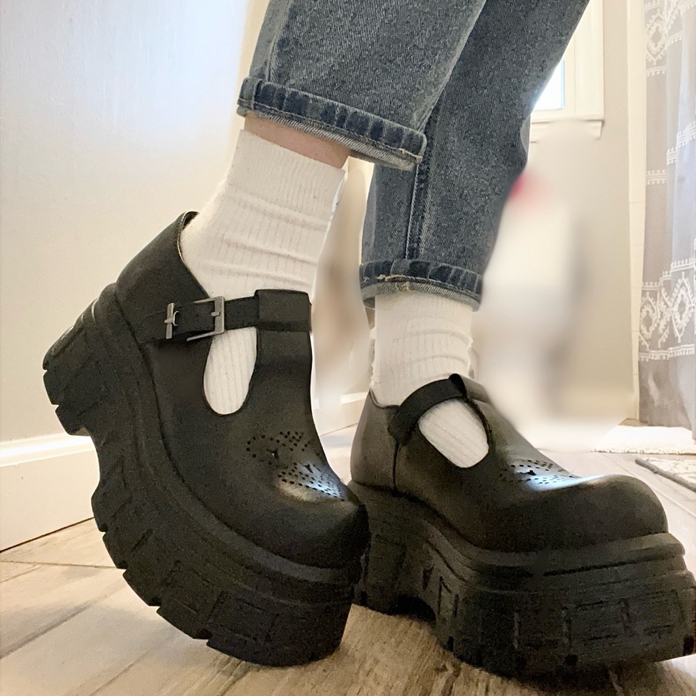 Windsor Smith Sour black leather platform shoes - Picture 2 of 4